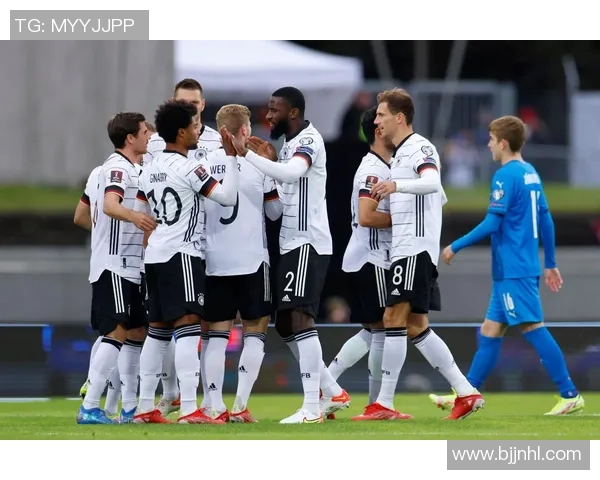 德国足球传奇人物的辉煌历程与时代变迁探秘 德国足球传奇人物的辉煌历程与时代变迁探秘