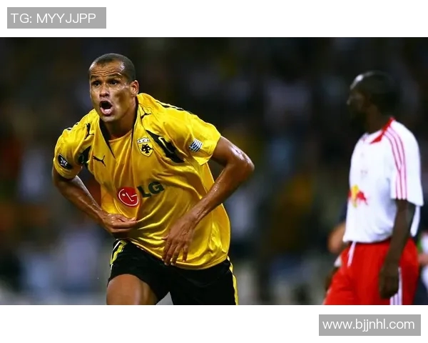 日本拍照足球明星盘点及其在球场外的魅力瞬间