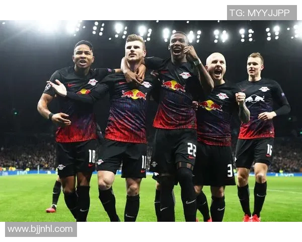 曼姓足球明星的传奇故事与辉煌成就解析 曼姓足球明星的传奇故事与辉煌成就解析