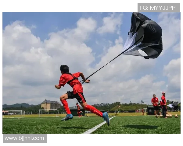 杭州足球队荣登足球战术排行榜第八名展现出色战术实力与团队协作能力 杭州足球队荣登足球战术排行榜第八名展现出色战术实力与团队协作能力