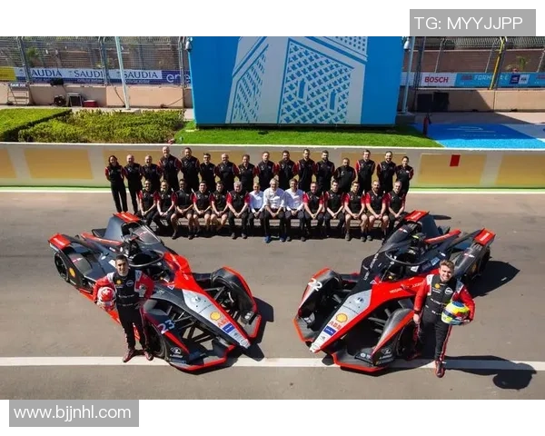 武汉足球队在全国速度排行榜中荣登第八名展现出强劲实力与潜力